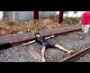 Train Goes Over The Guy Suicide Attempt - Whatsapp Must Watch