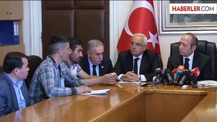 Soma'dan Gelen Madenciden Vekillere: Bu Eli Tutar Mısınız?