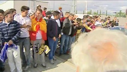 La afición despide al Real Madrid en Valdebebas