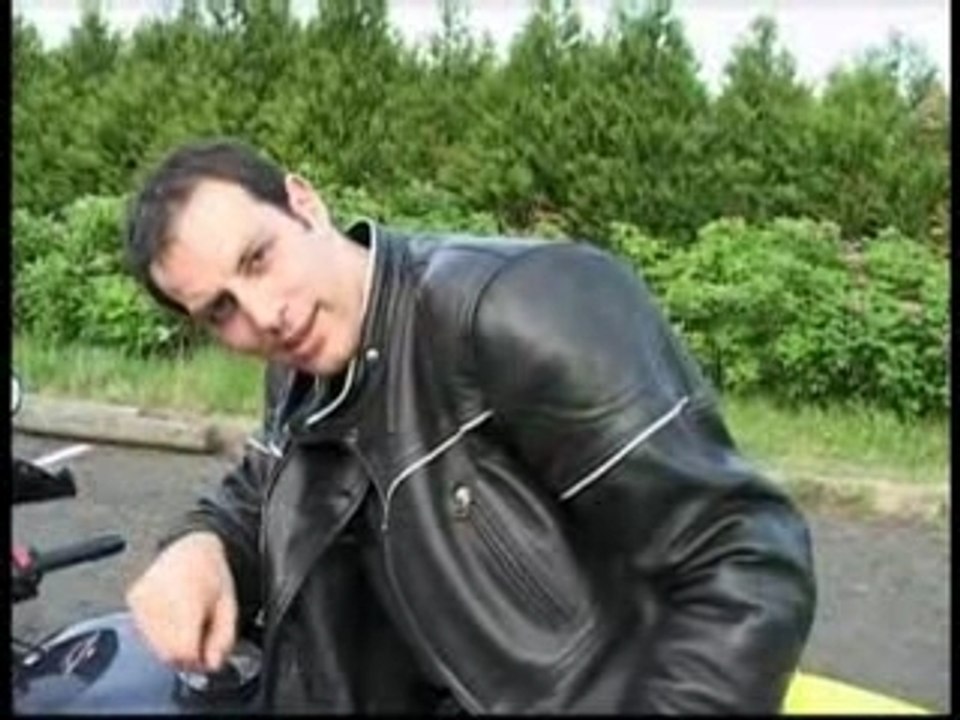 Cherie tu m'achete une moto ?