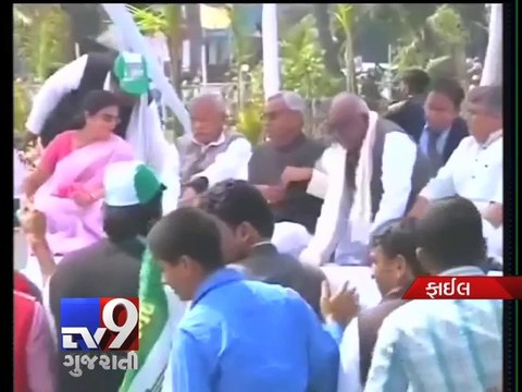 Lalu Prasad Yadav shakes hand with Nitish Kumar to keep BJP at bay - Tv9 Gujarati