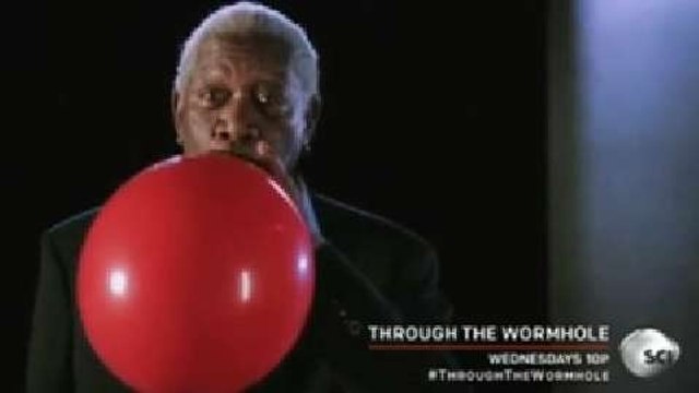 Morgan Freeman sous hélium... pour une bande annonce télé