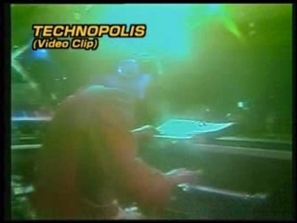 YMO