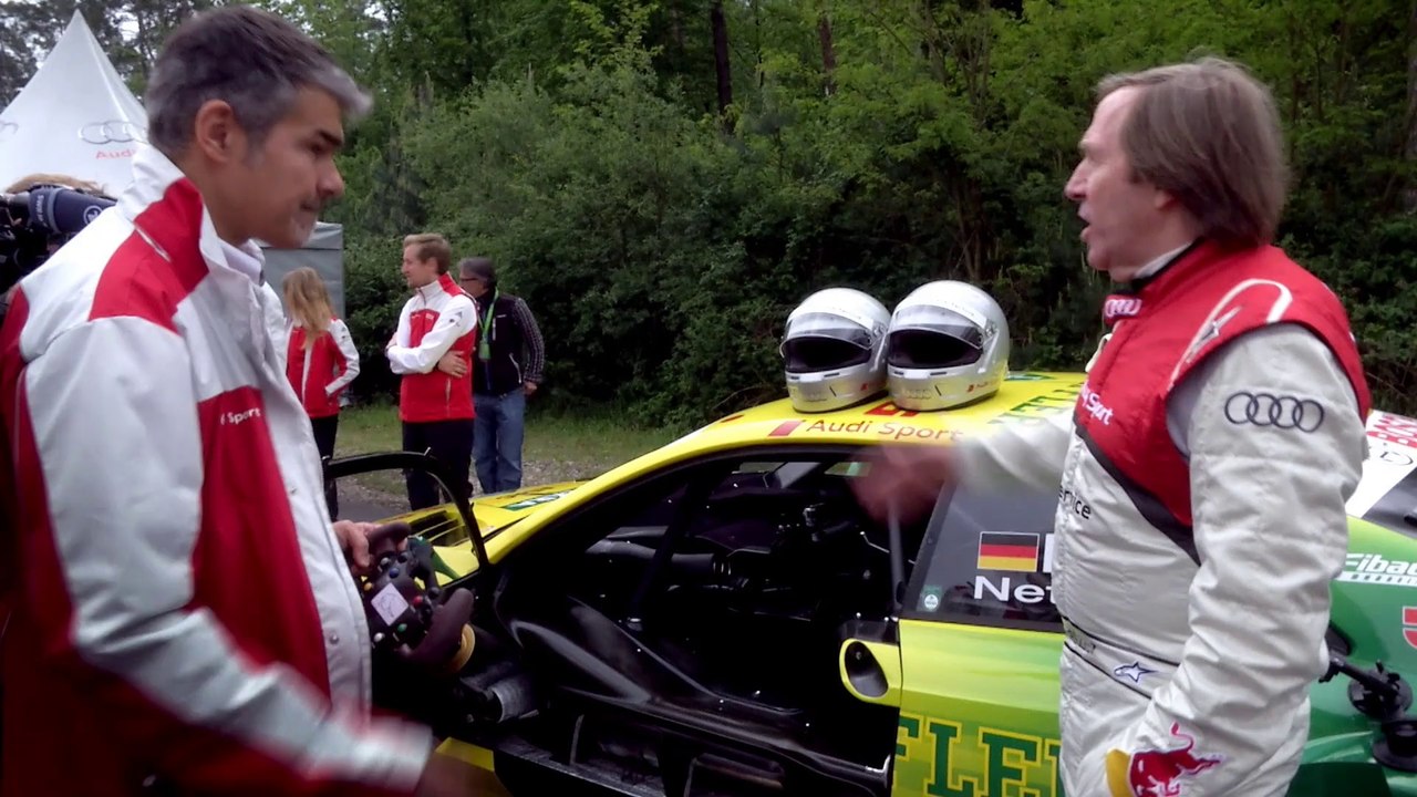 Günter Netzer am Steuer des Audi RS5 DTM