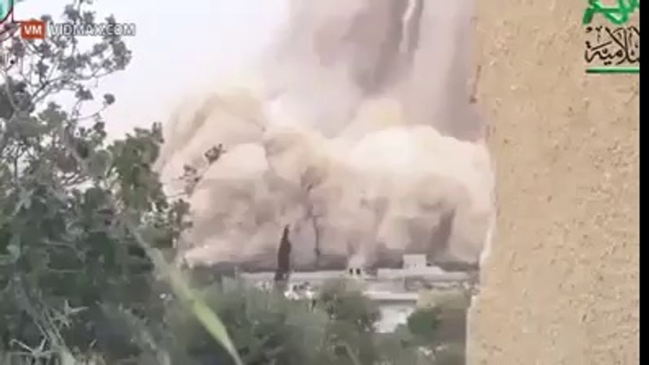 Bomb explodes half of a city of Syria