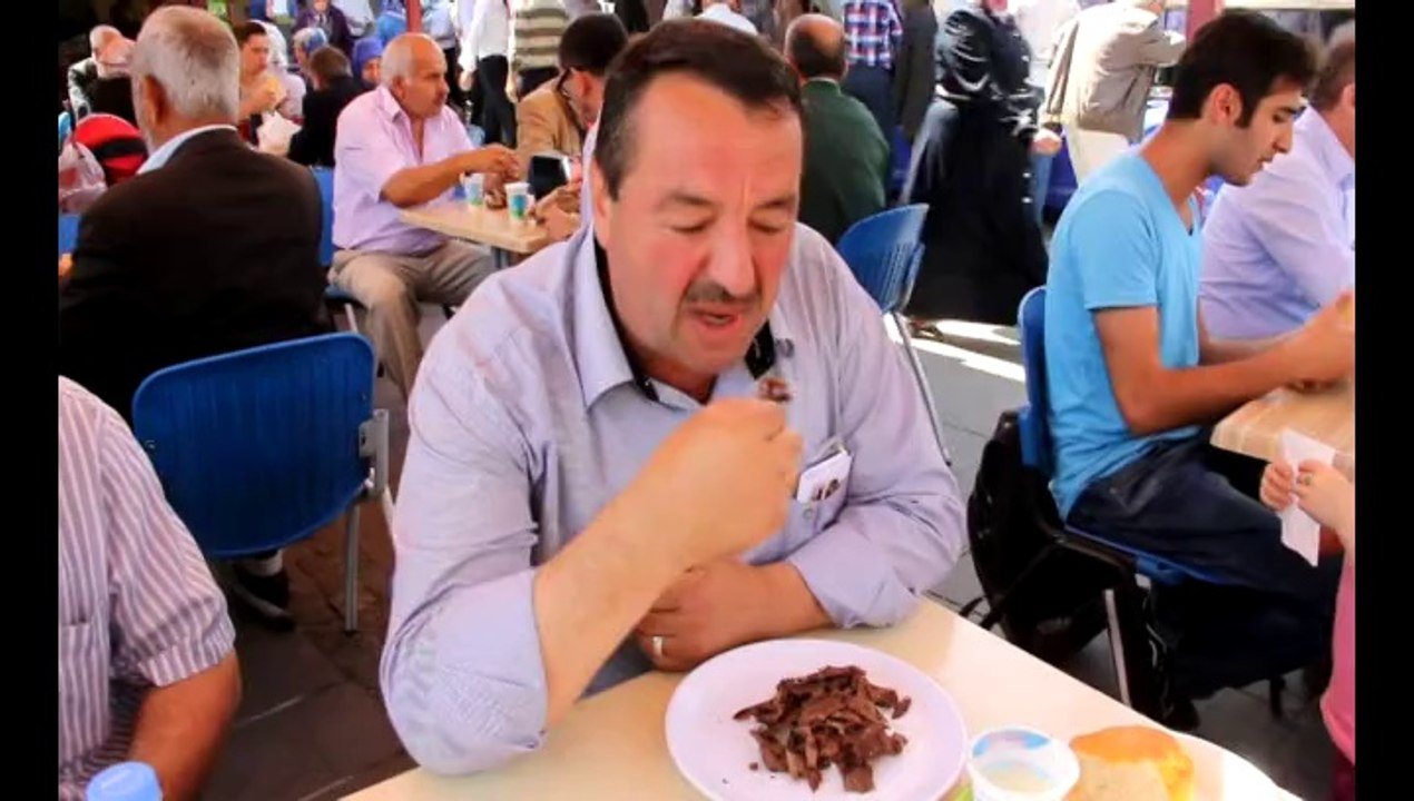 Kermeste Deve Dönerine Yoğun İlgi