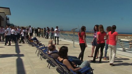 18:18 - Terrasses du Port : ce royaume du shopping avec vue sur la mer