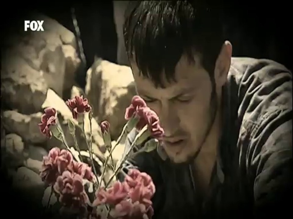 Soma şehitleri Video klibi Mahzuni Şerif "Bu mezarda bir garip var"