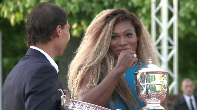 Rafael Nadal et Serena Williams au pied de la tour Eiffel