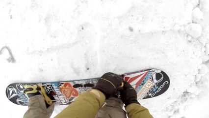 Snowboard en pleine ville - saut d'un toit!