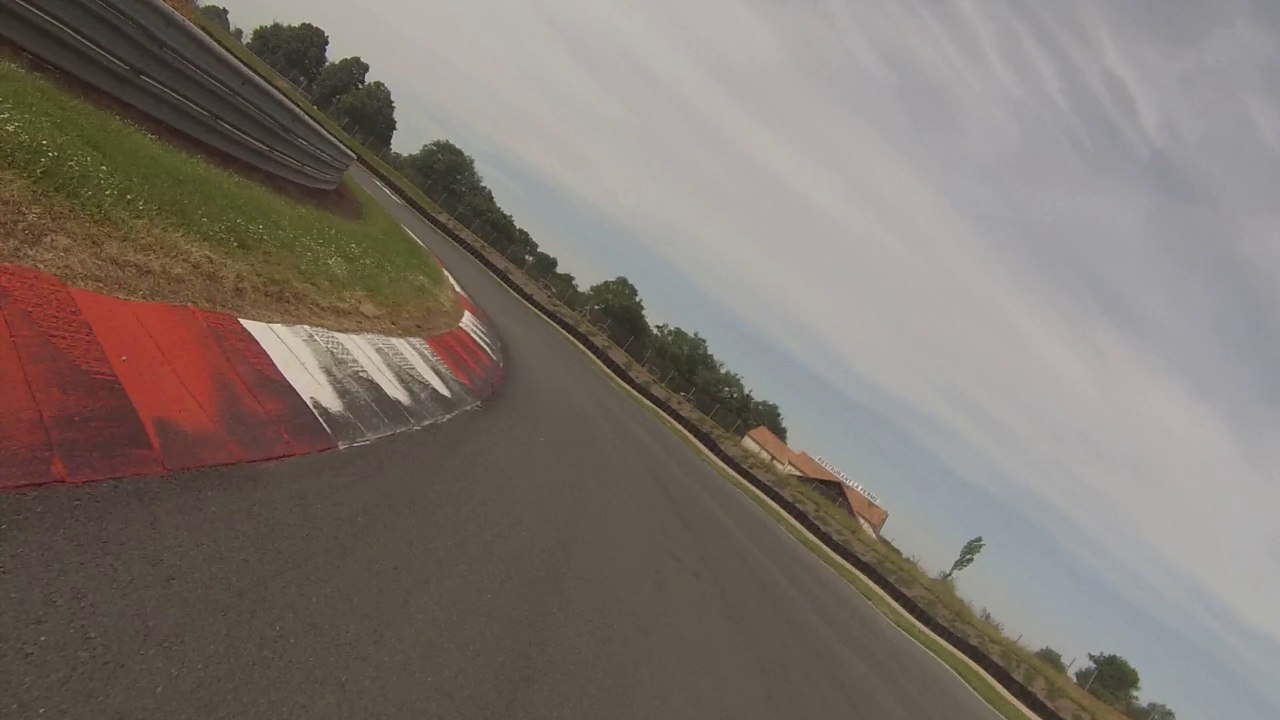 Journée Open du 19 05 14 Jojo Vigeant 2ème session sur carénage avant 600 YZF R6