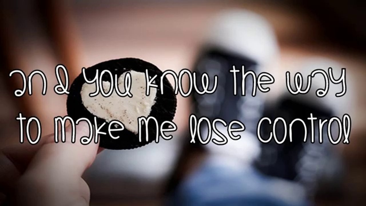 Ariana Grande | Emotions (Paroles / Lyrics)