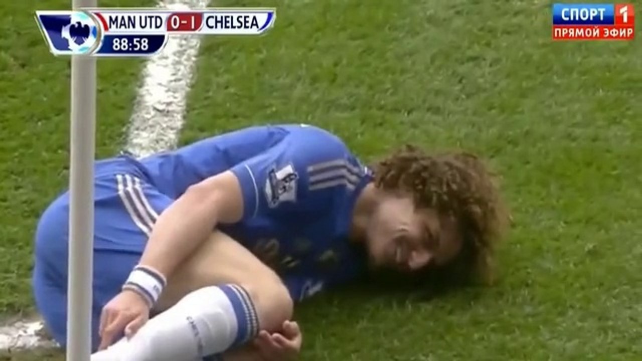 David Luiz simule une blessure pour faire expulser Rafael - 2013 05 05