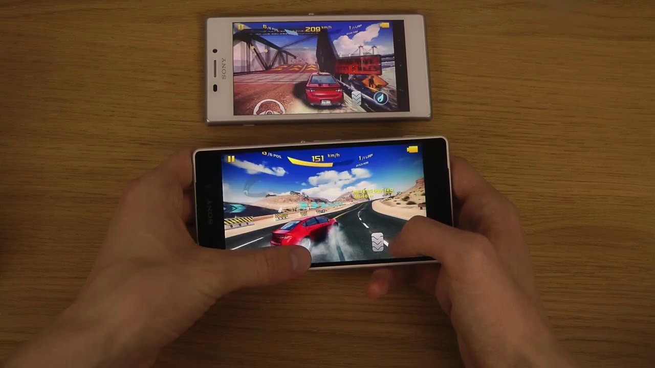 Sony Xperia M2 vs. Sony Xperia Z2  - Asphalt 8 Gaming Comparison
