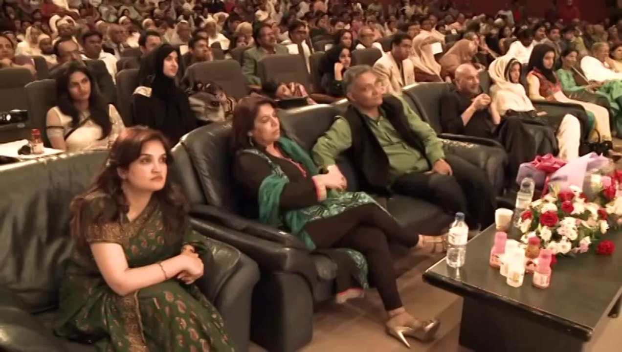 Dr  Sarita Sharma   Urdu Poet In Hamari Association Mushaira Dubai 2012 United Arab Emirates UAE   H