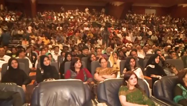 Dr Tariq Qamar Urdu Poet In Hamari Association Mushaira Dubai 2012 United Arab Emirates UAE HD