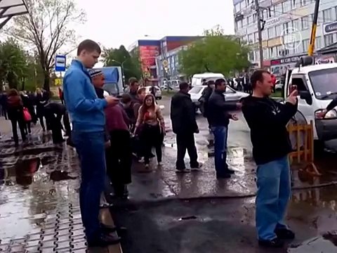 Гастарбайтер спас пассажиров автобуса от кипятка