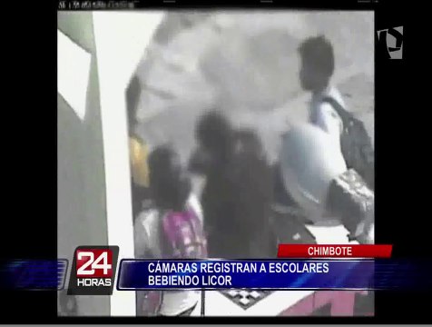 Chimbote: sorprenden a escolares bebiendo licor en plena vía pública