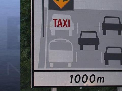 Ile-de-France: une voie réservée aux bus et aux taxis sur l'A1 début 2015 - 24/05