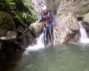 Canyon Angon (Love in an elevetor) HD