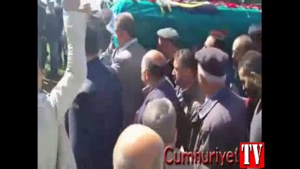 Uğur Kurt'un cenazesi Sivas'ta ağıtlarla karşılandı