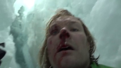 Terrible chute dans une Crevasse d'Himalaya!