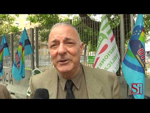 Napoli - La protesta dei lavoratori del pubblico impiego (23.05.14)