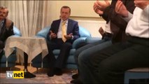 Tayyip Erdoğan Mavi Marmara şehidinin evinde Kur'an-ı Kerim okuyor
