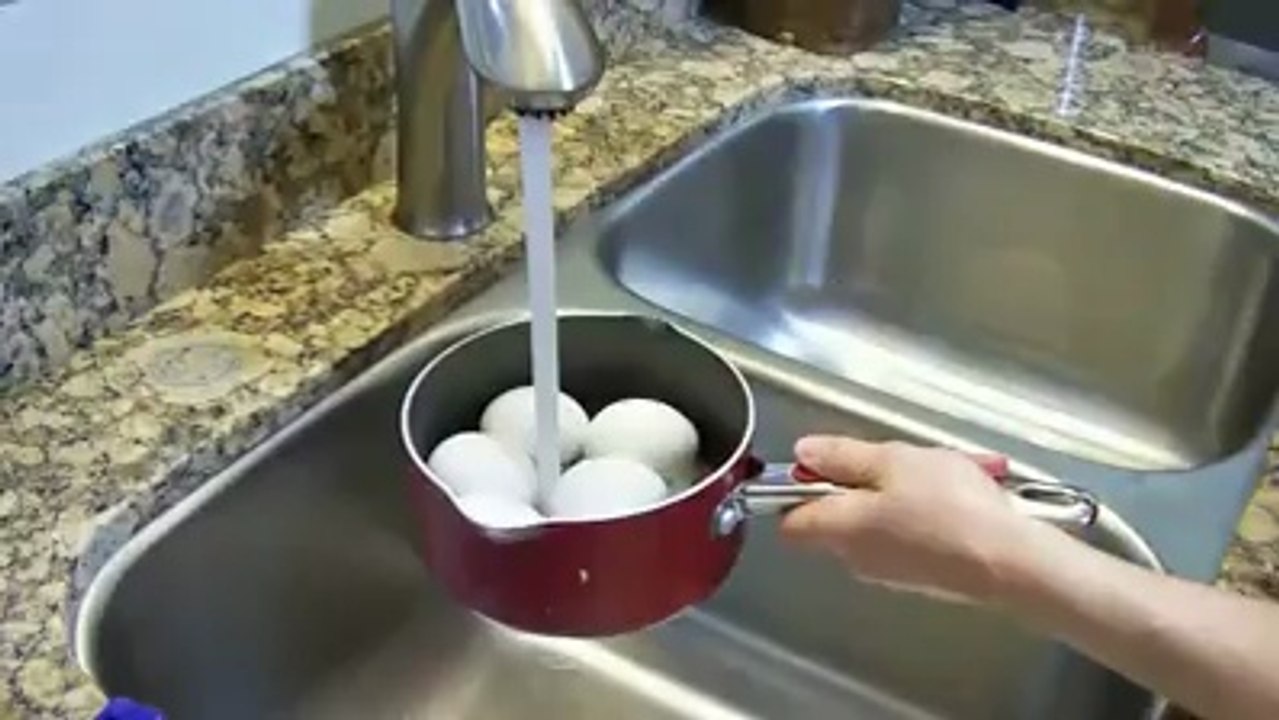 how to boils the eggs?