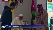 Arrivée du pape François en Jordanie