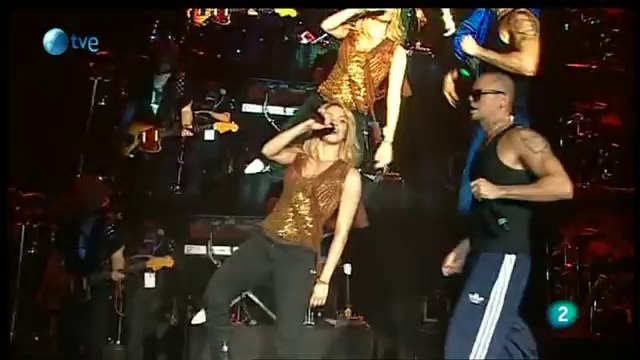 Shakira - Gordita [feat. Calle 13] (Rock in Rio Madrid 2010)