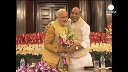 Pakistan Başbakanı Şerif yemin töreni için Hindistan'a gidiyor