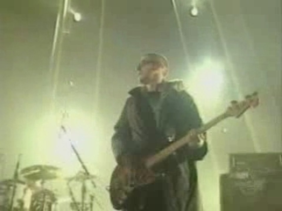 Beautiful Day - U2 - MTV Live - 2000