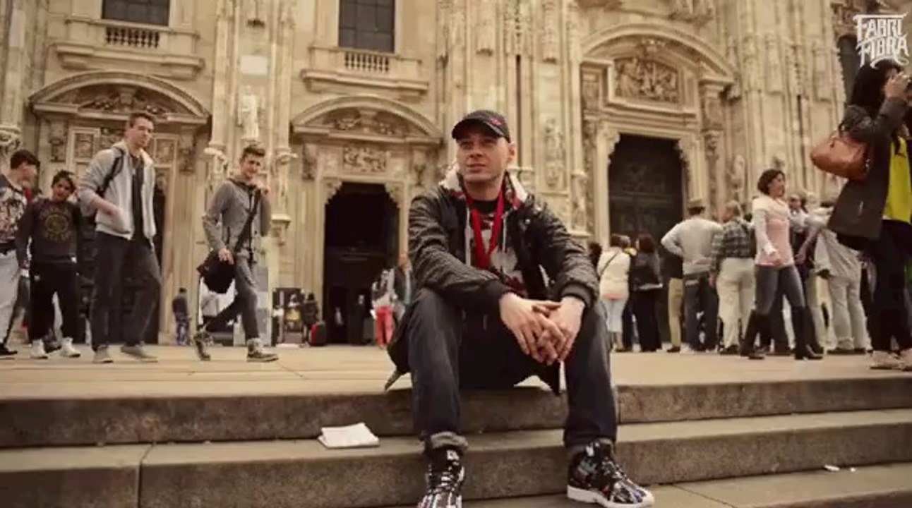 (Rap italien) Fabri Fibra quenelle