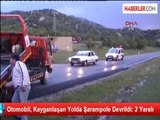 Otomobil, Kayganlaşan Yolda Şarampole Devrildi: 2 Yaralı