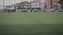 Küçükköyspor U 13 takımı oyuncularından Hakan Baykara'nın muhteşem köşe vuruşundan golü...