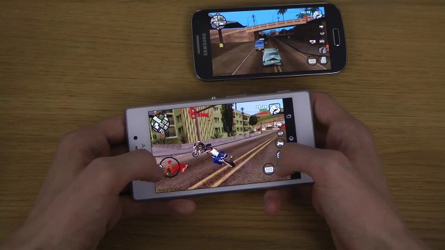 Sony Xperia M2 vs. Samsung Galaxy S4 Mini - GTA San Andreas Gameplay