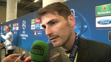 Iker Casillas no se va del Real Madrid... por ahora