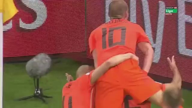 Uruguay - Holanda 2010 Minuto 18 Gol de Giovanni van Bronckhorst