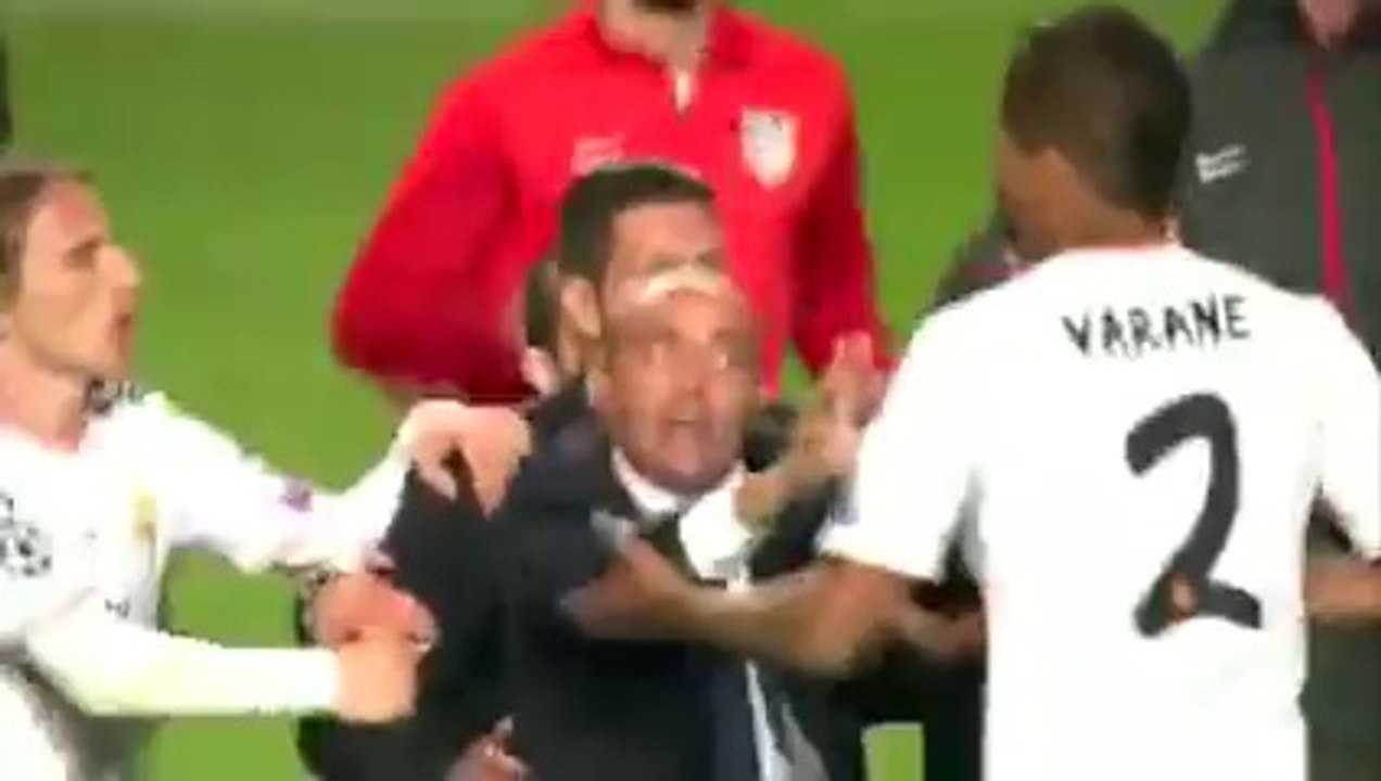Diego Simeone - Arguing with Varane