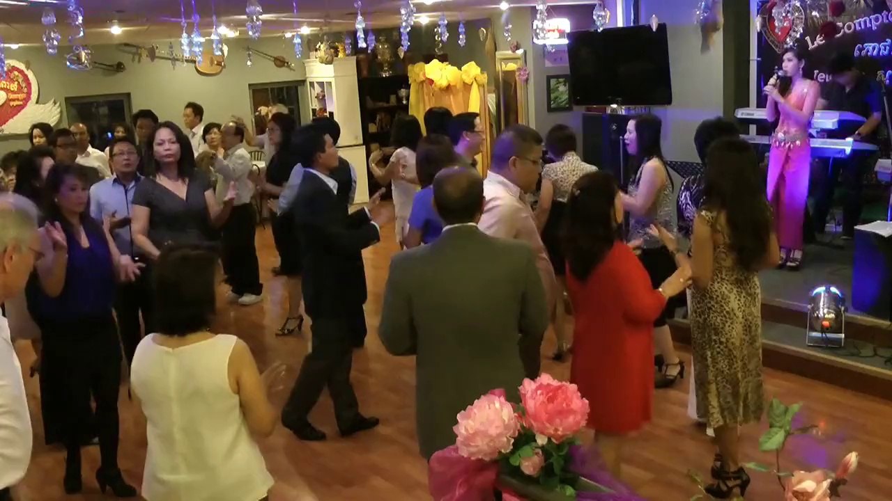 Soirée dansante khmer តារាកម្ពុជា