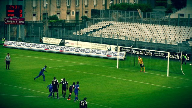Championnat National 34ème journée Vannes OC - Colomiers