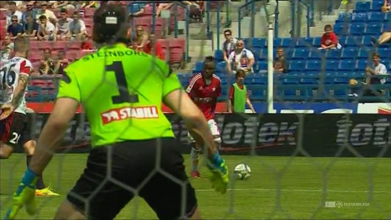 Polonia - Stilic falla un remate sencillo