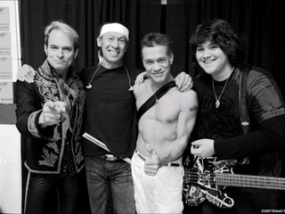 Van Halen Live - Unchained Monsters