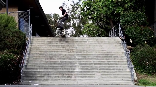 Crazy BMX CRASH : 20 stairs jump finishes on the head!