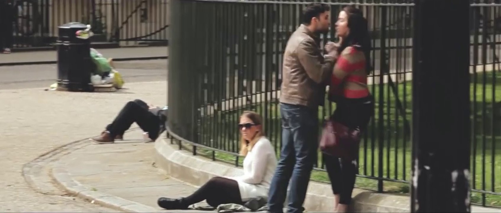 Réactions des gens face à des Violences conjugales dans la rue!