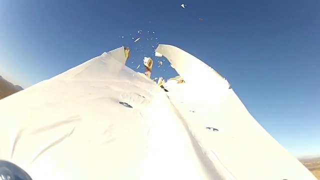 Avion en papier géant! Record du monde!