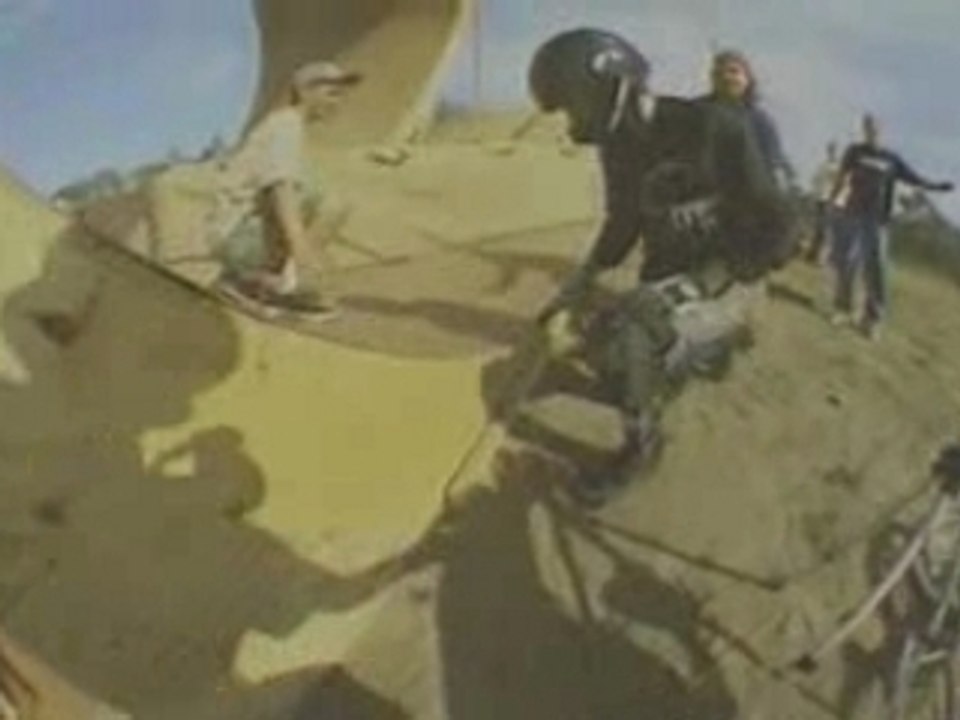 Tony Hawk - Jackass - Skate Ramp