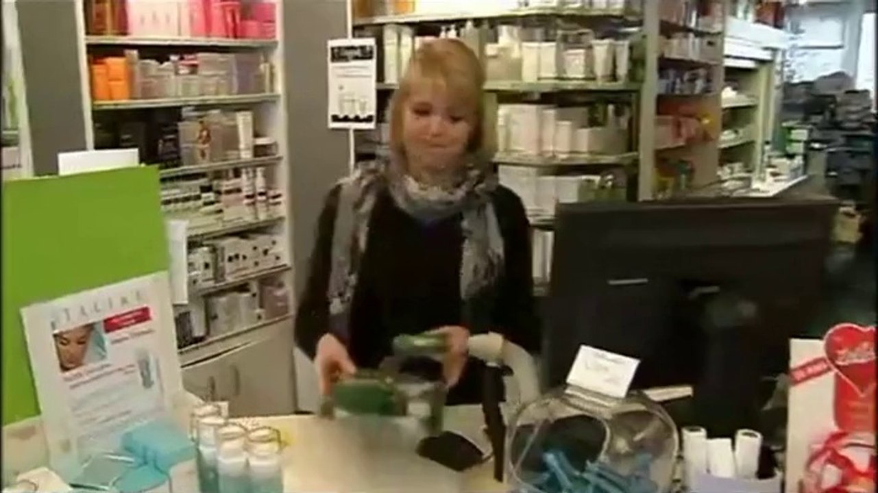 7JSP-TV5M-14 32 Ceci n'est pas une cigarette