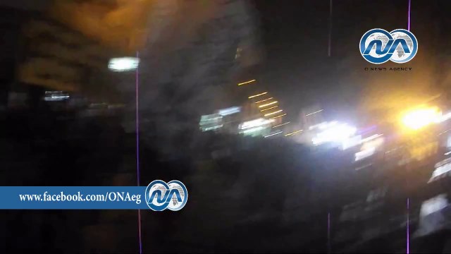 شاهد|| الأمن يفتح الأسلاك الشائكة لأنصار صباحي والسماح لهم بدخول التحرير